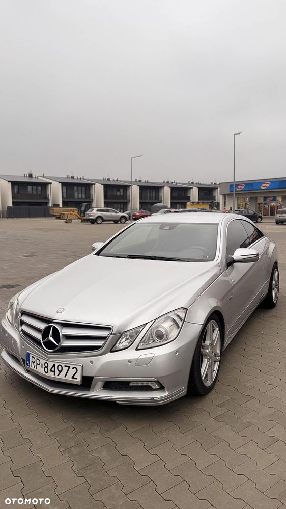 Mercedes-Benz Klasa E 350 CDI DPF BlueEFFICIENCY 7G-TRONIC Elegance - 6