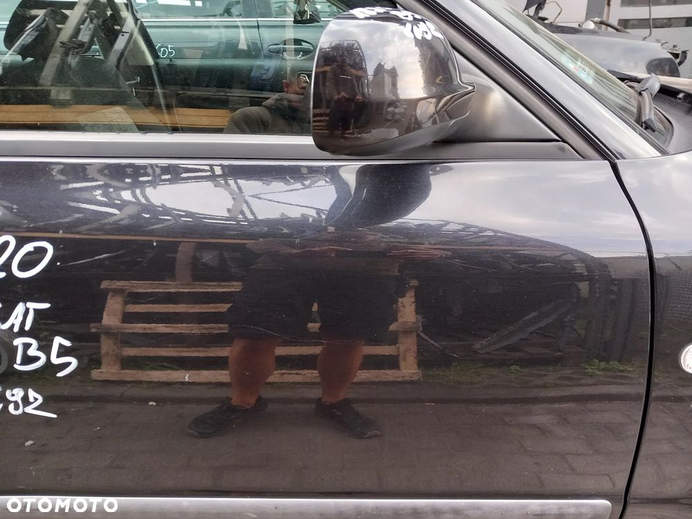 VW PASSAT B5 DRZWI PRAWE PRZEDNIE PRAWY PRZÓD KOLOR: LC9Z - 3