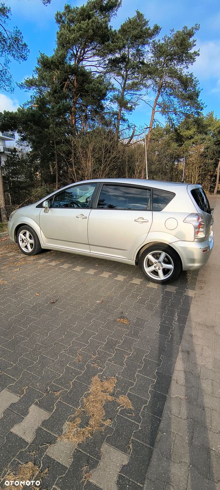 Toyota Corolla Verso - 16