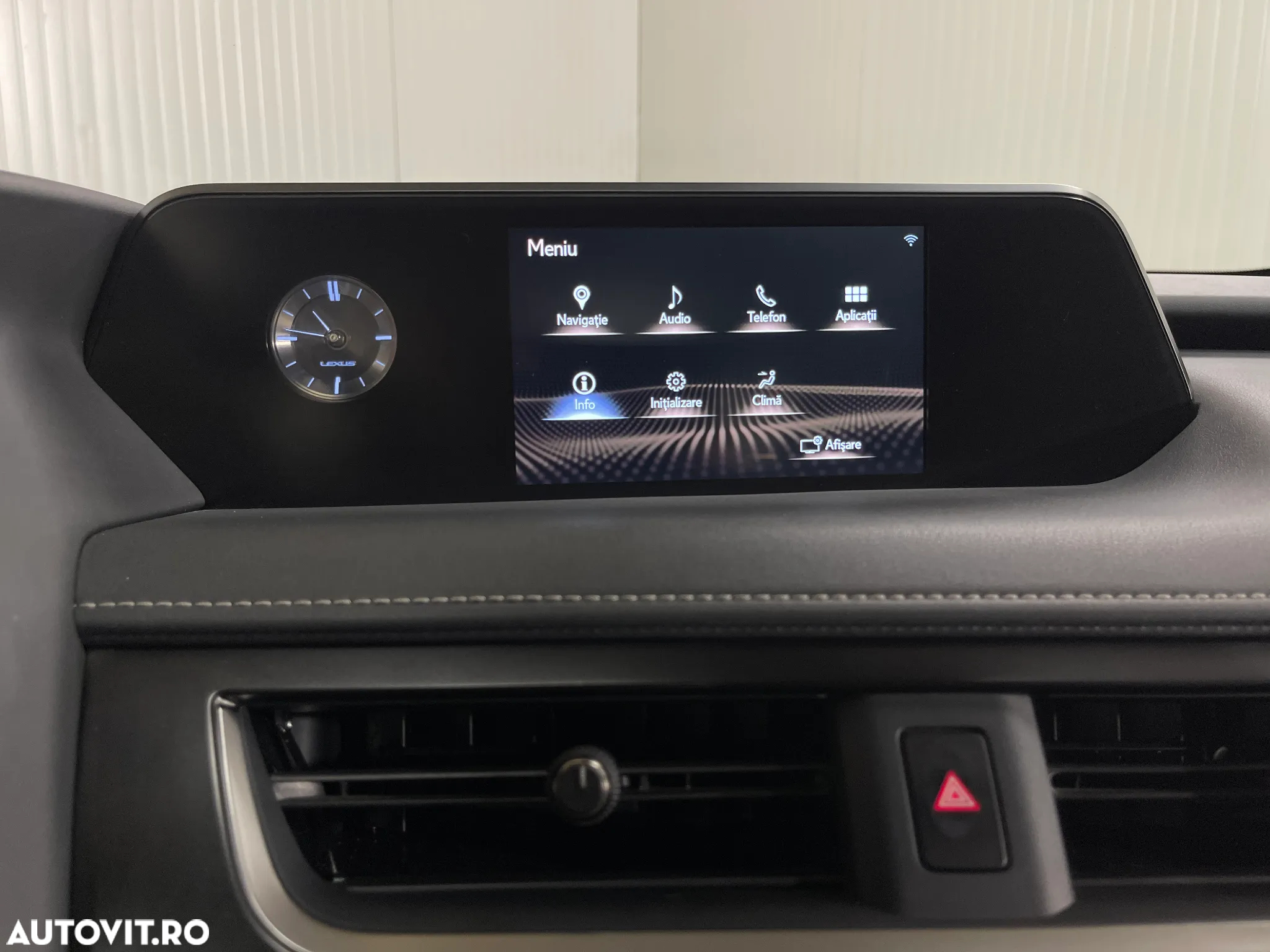 Lexus UX 250h 2.0L HEV 20H- (178 HP) 4X2 CVT Business - 18