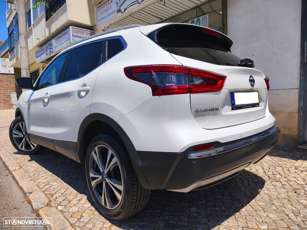 Nissan Qashqai 1.3 DIG-T N-Connecta J18 - 16
