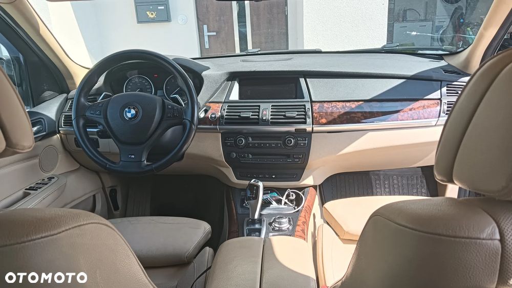 BMW X5 xDrive35d - 10