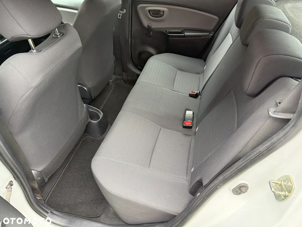 Toyota Yaris - 11
