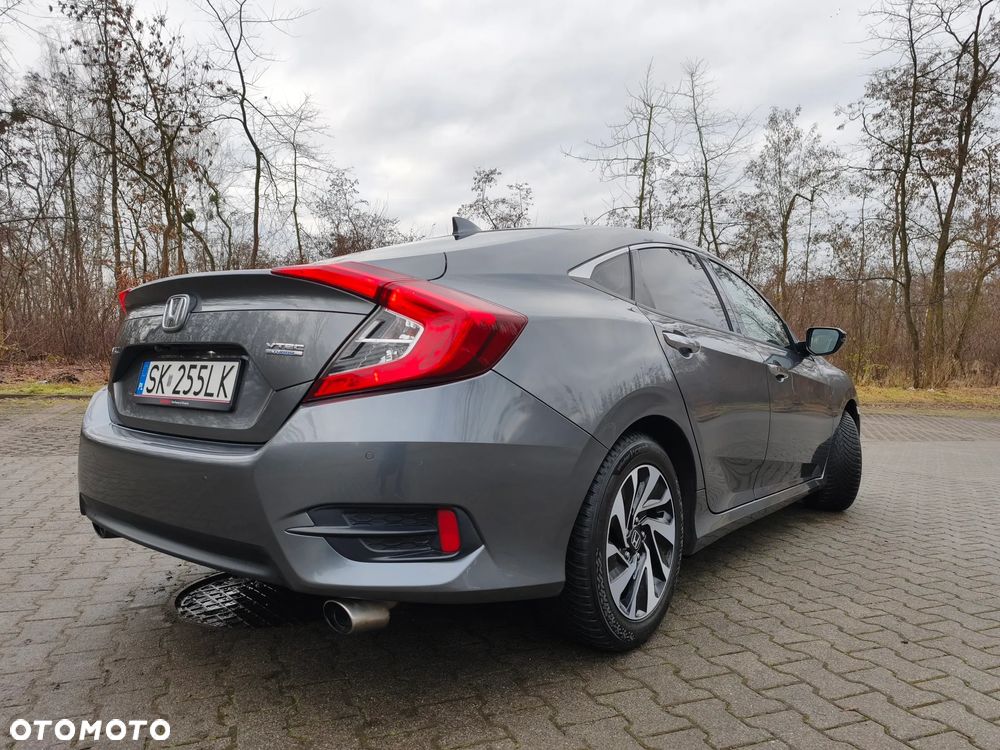 Honda Civic 1.5 T Executive CVT - 3