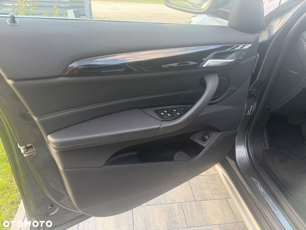 BMW X1 sDrive20i xLine - 17