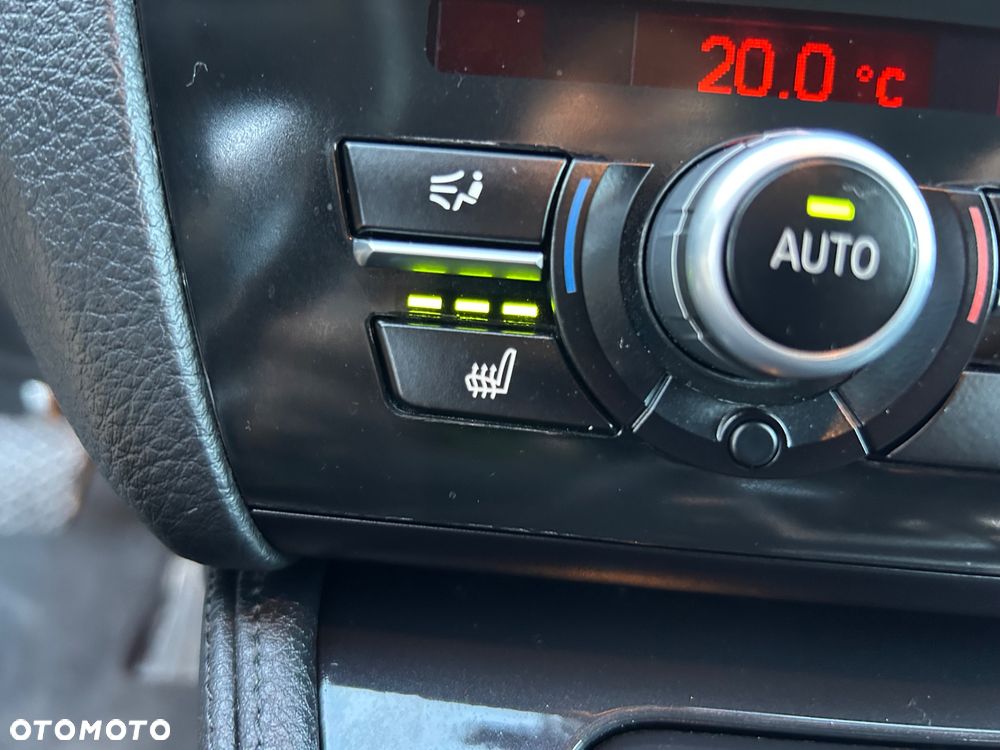 BMW Seria 5 520d Luxury Line - 23