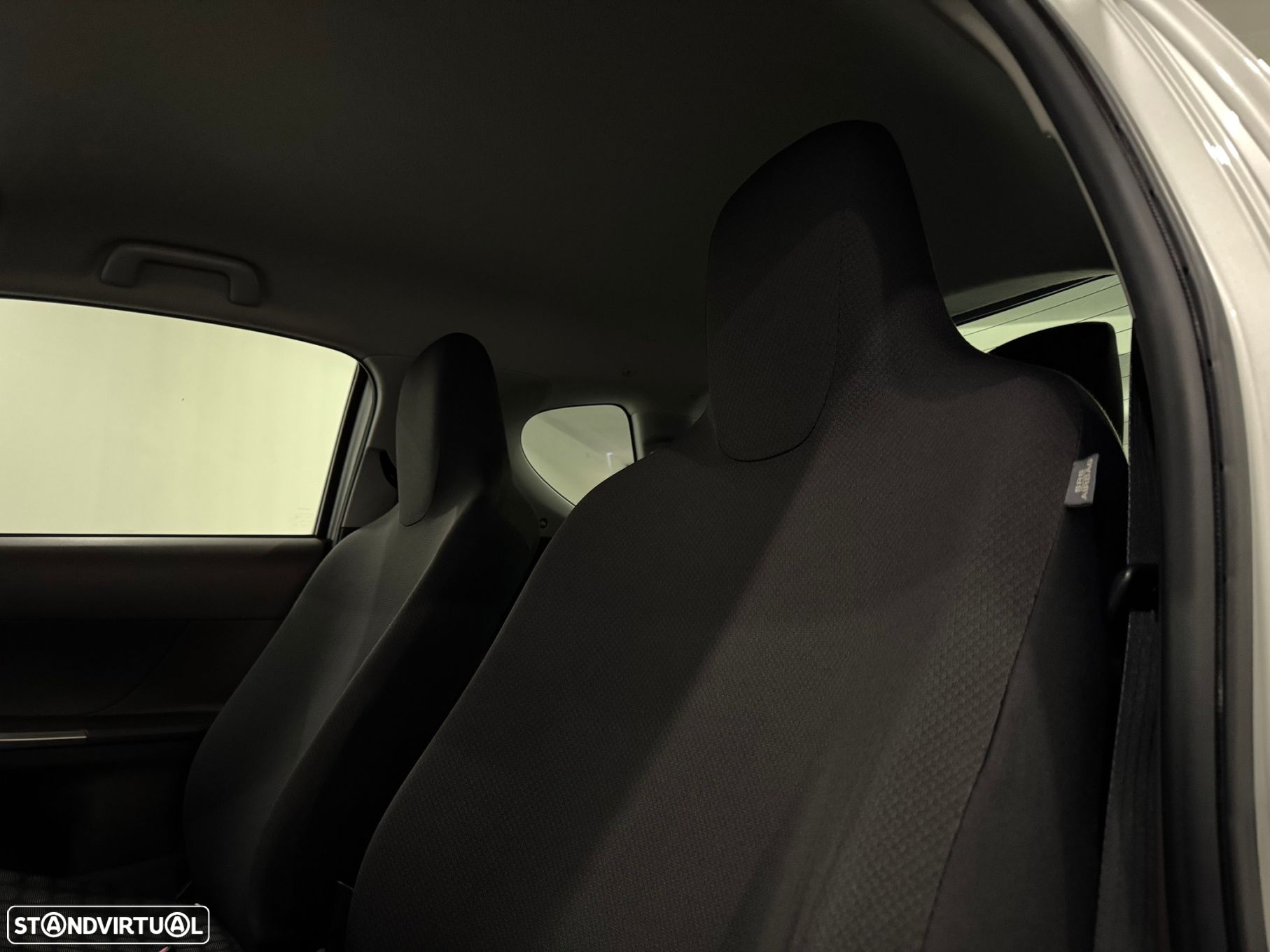 Toyota iQ 1.33 VVT-i - 32