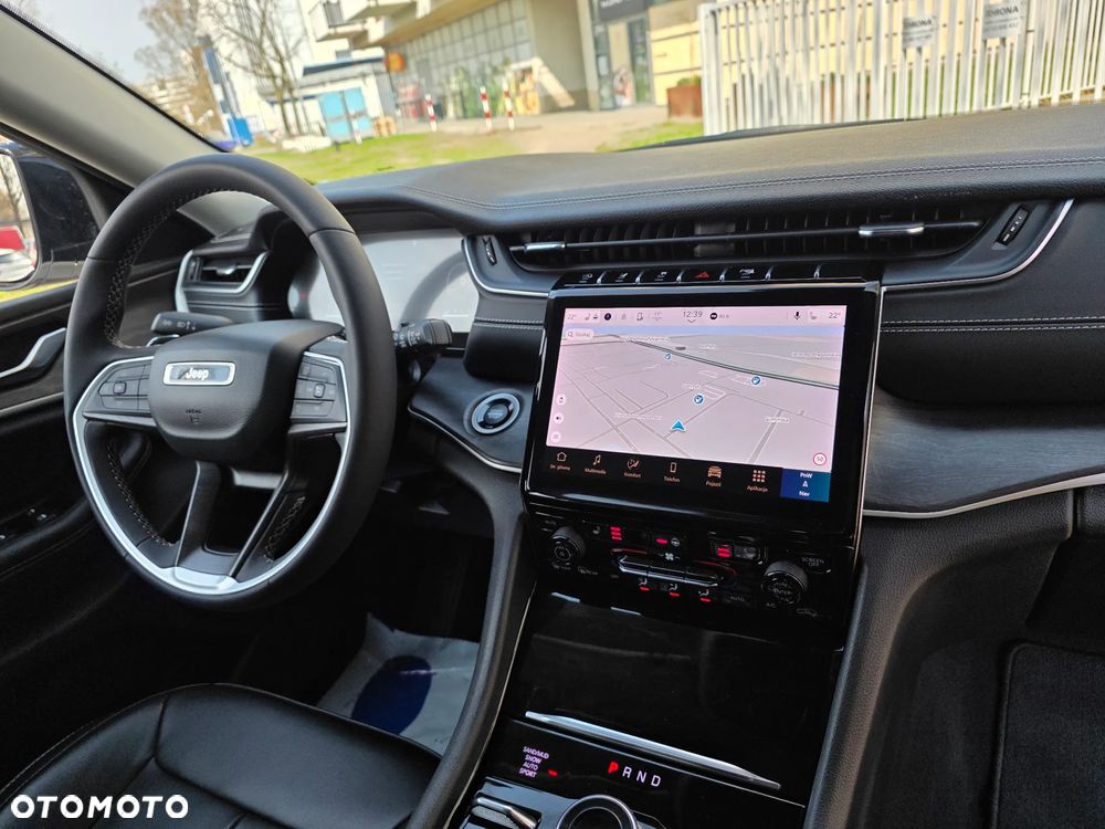 Jeep Grand Cherokee - 8