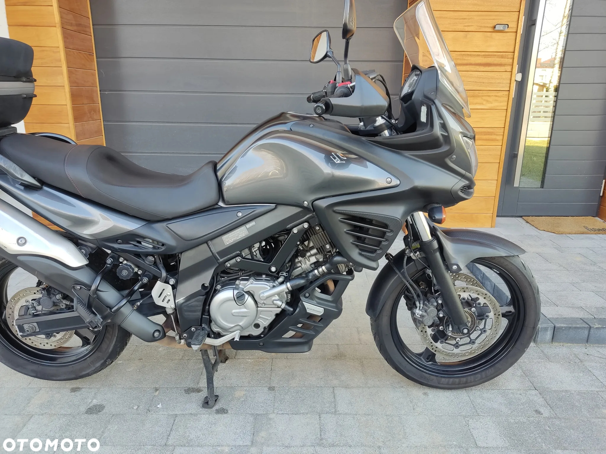 Suzuki V-STROM - 7