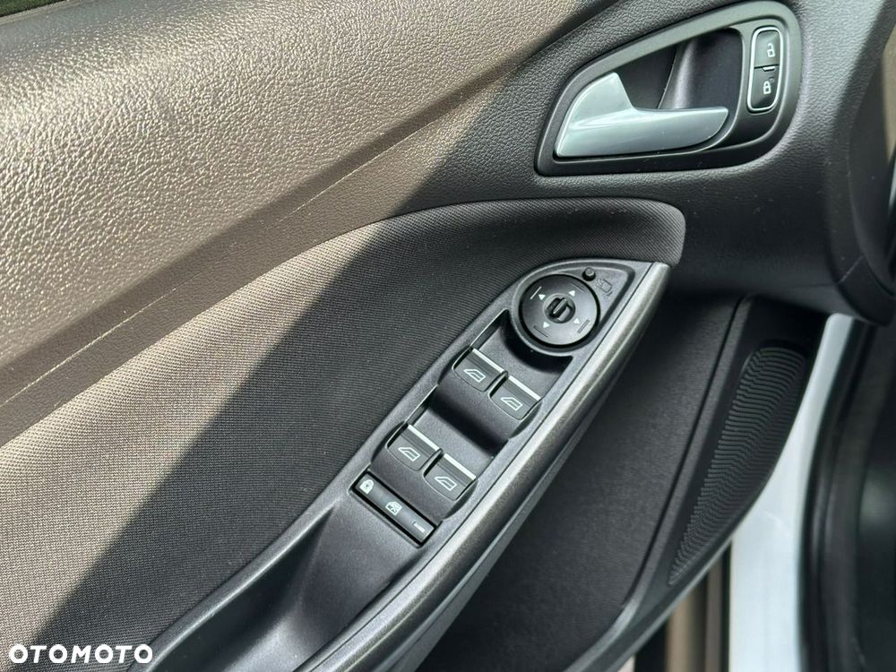Ford Focus 2.0 TDCi SYNC Edition ASS - 28