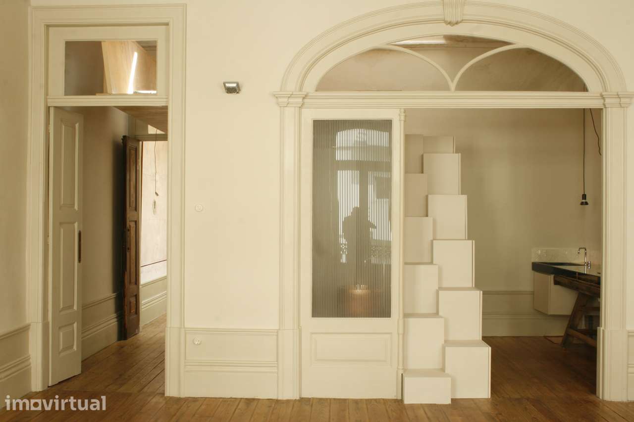 Apartamento na Baixa com jardim e espaço de trabalho partilhados - Grande imagem: 2/5