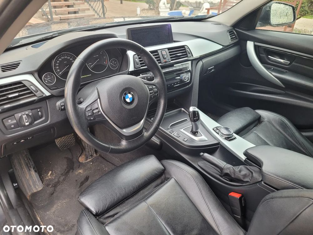 BMW Seria 3 - 12
