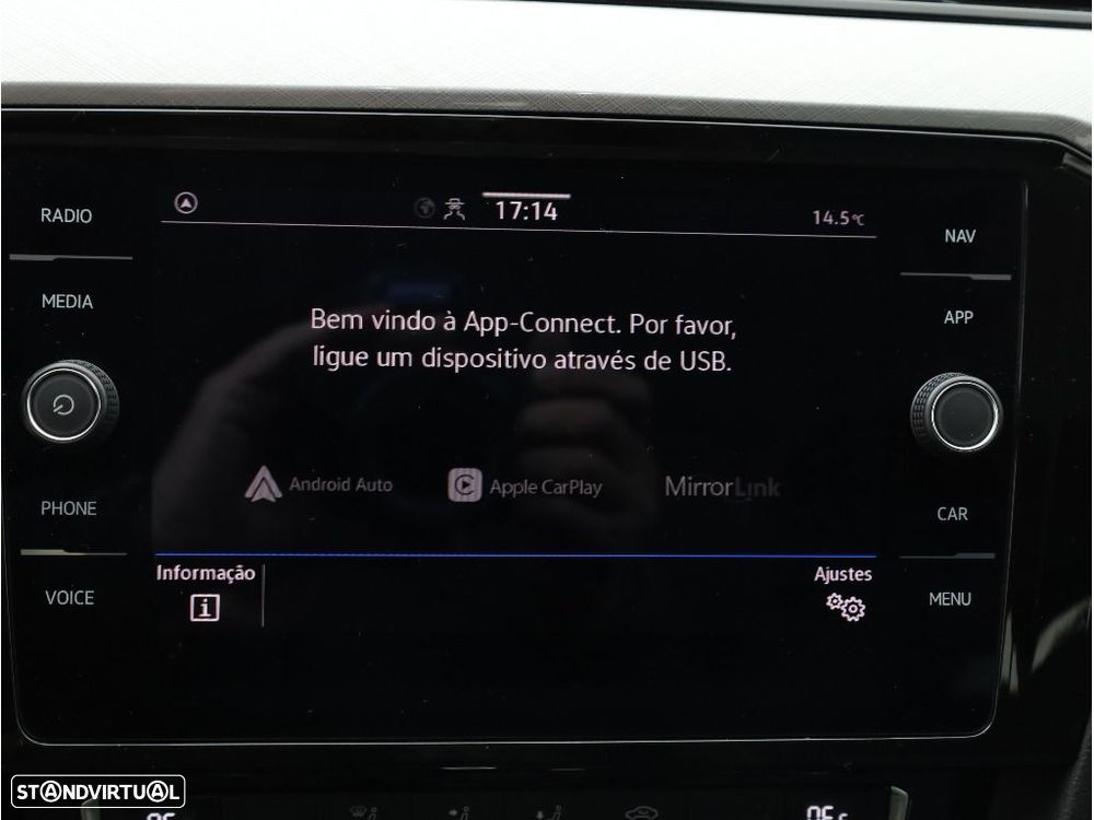 VW Passat Variant 1.6 TDI Business DSG - 17