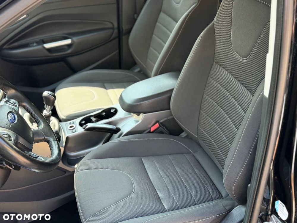 Ford Kuga - 10