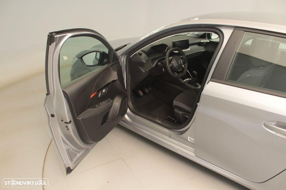 Peugeot 208 1.2 PureTech Active Pack - 31
