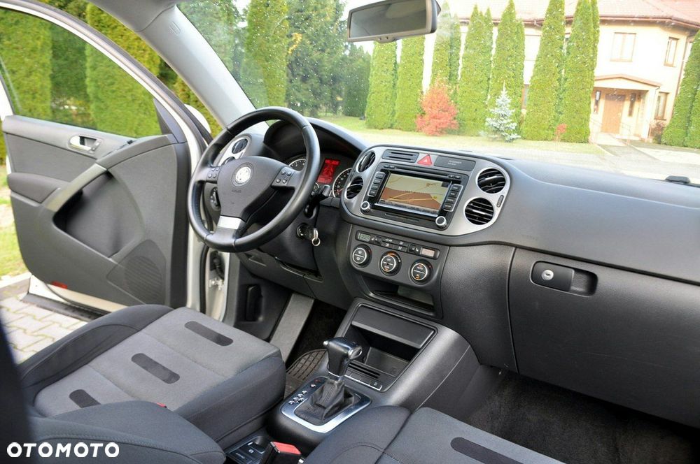 Volkswagen Tiguan - 24