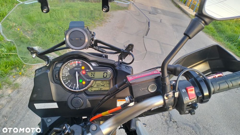 Suzuki V-STROM - 4