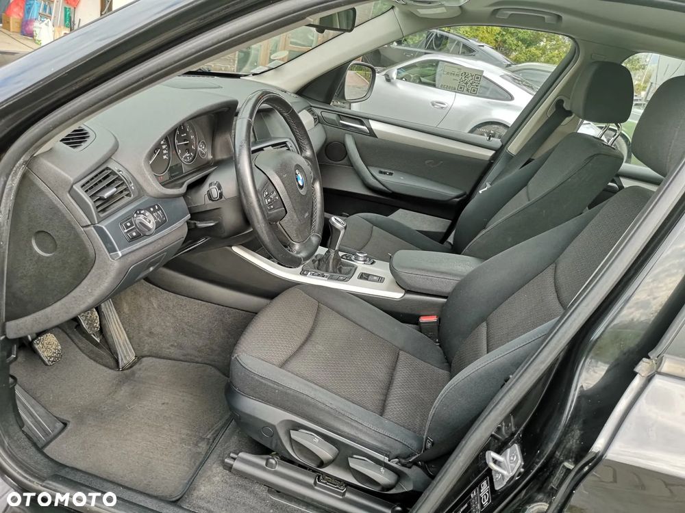 BMW X3 sDrive18d - 26