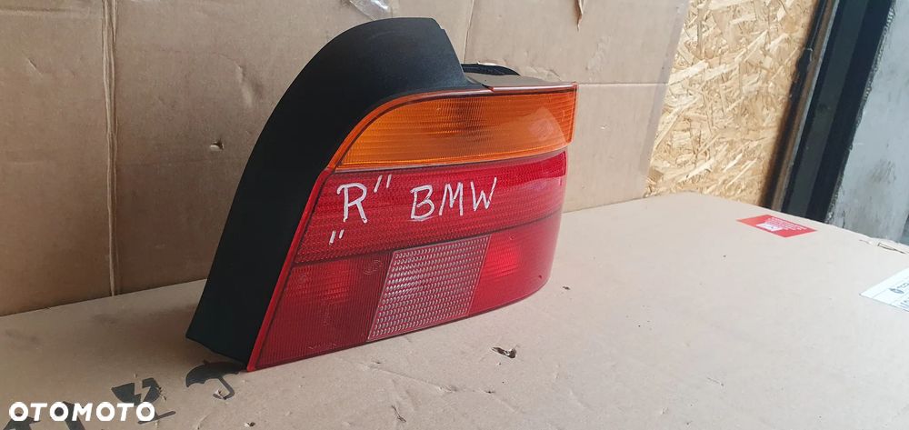 Lampa prawy tył tylna prawa BMW 5 E39 Sedan 8358032 - 3