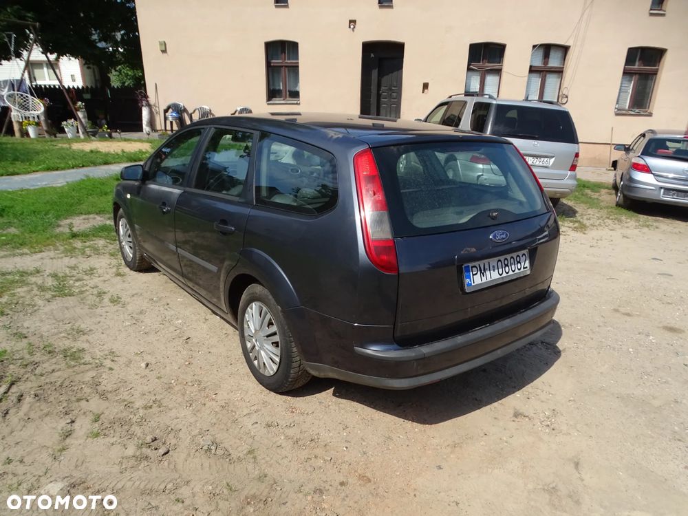 Ford Focus 1.6 16V Connection - 8