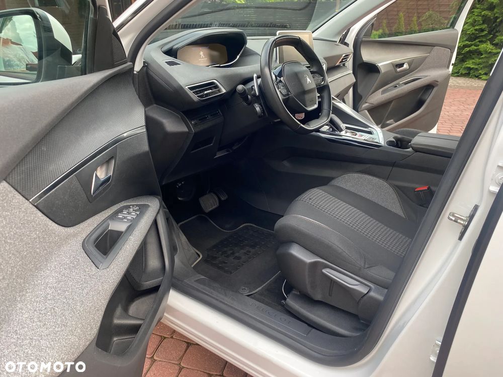 Peugeot 3008 1.5 BlueHDi Active S&S EAT8 - 16