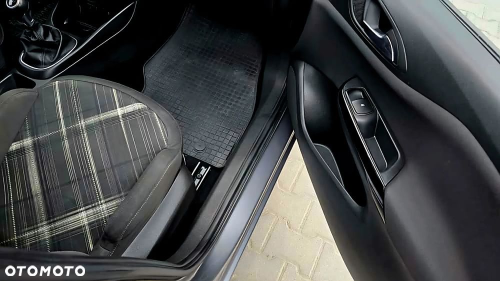 Opel Corsa 1.4 Color Edition S&S - 12