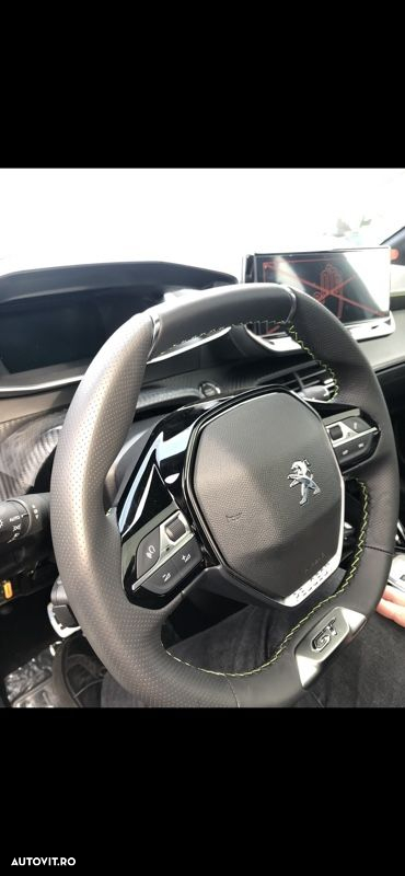 Peugeot 208 e-208 GT Pack - 11