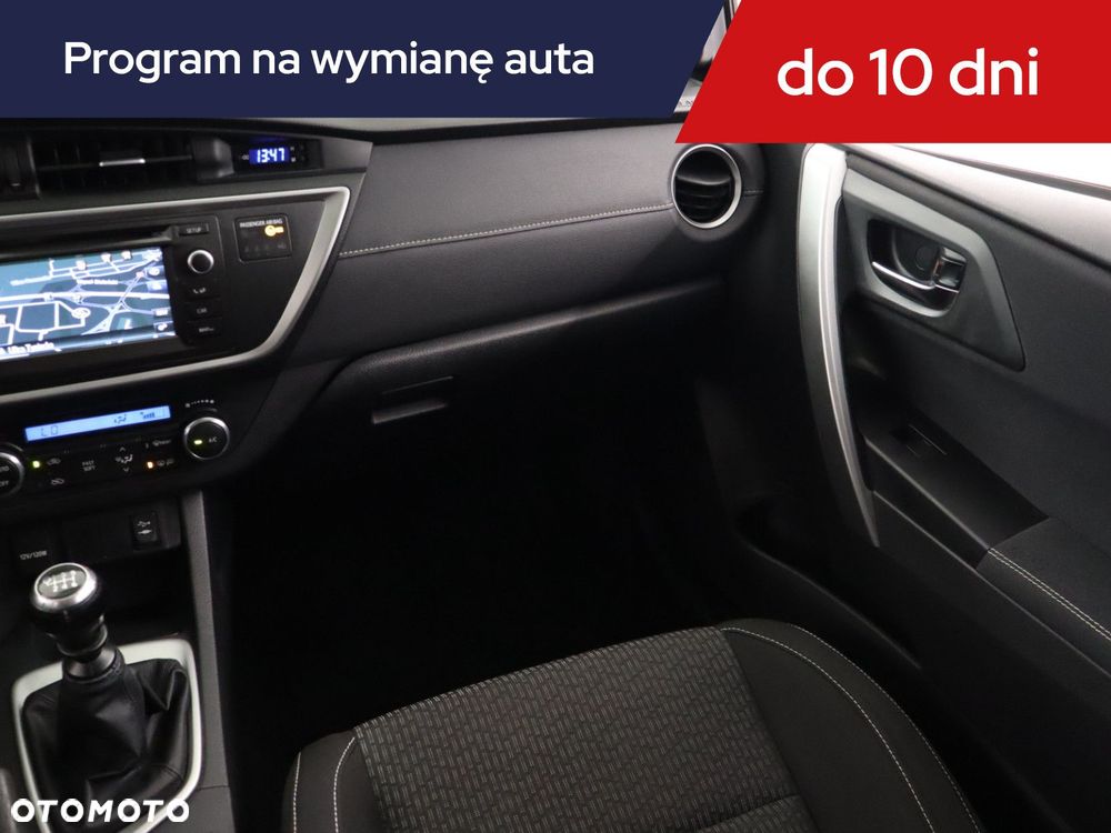 Toyota Auris - 10