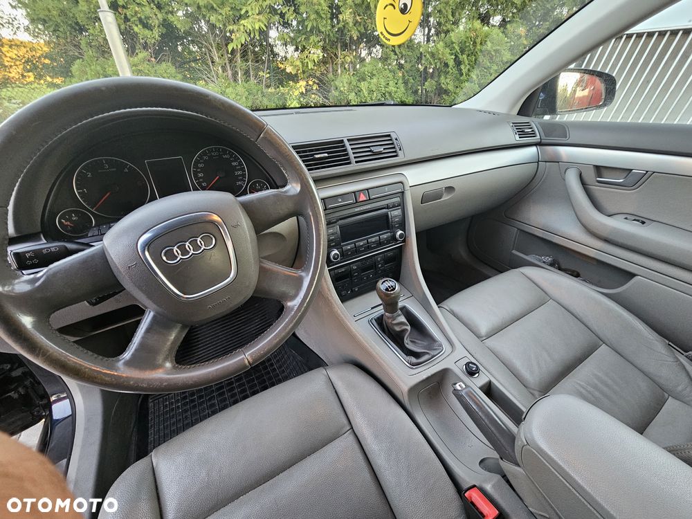 Audi A4 Limousine - 9