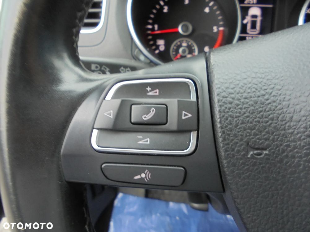 Volkswagen Golf 1.6 TDI DPF Comfortline - 17