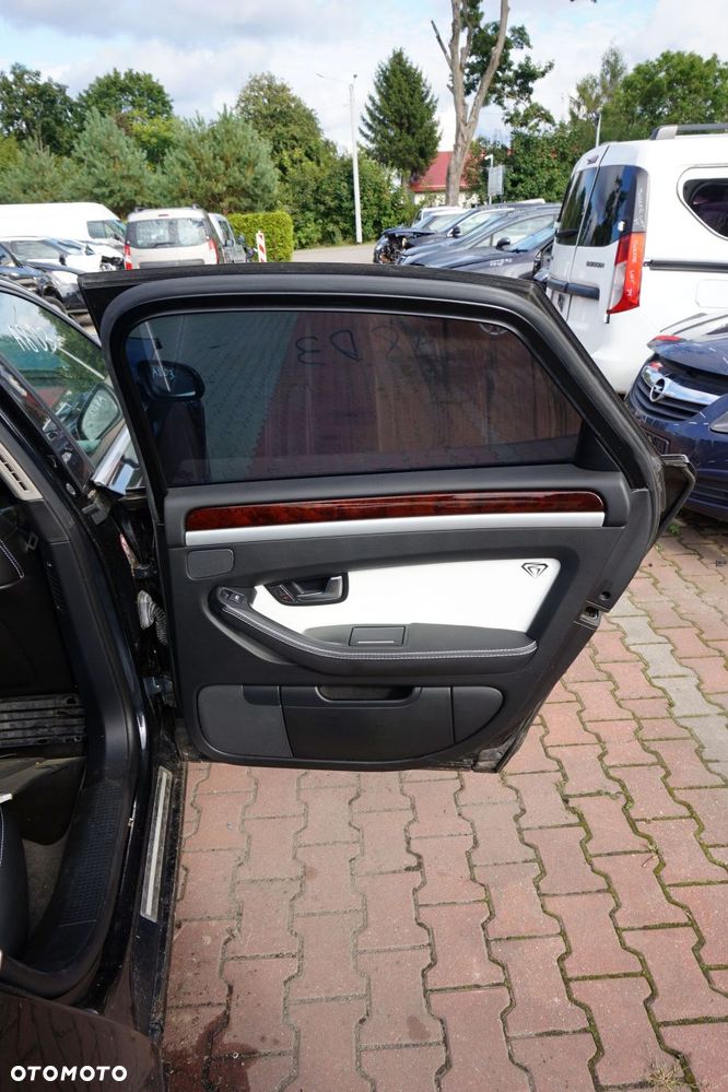 DRZWI TYLNE PRAWE A8 II D3 4E2 LIFT   CZARNY AUDI 2005-2010 - 8