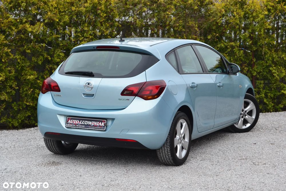 Opel Astra 1.4 EcoFLEX Design Edition - 14