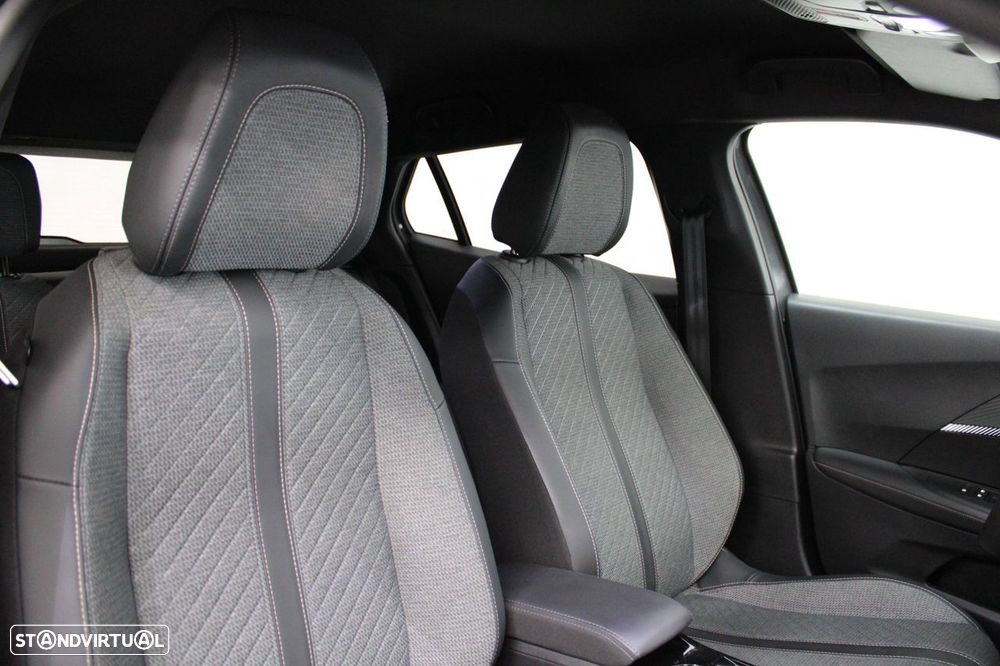 Peugeot 2008 1.2 PureTech Allure - 15