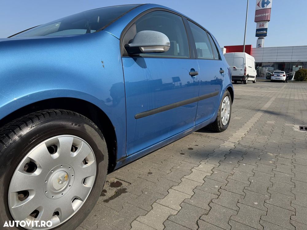 Volkswagen Golf - 10