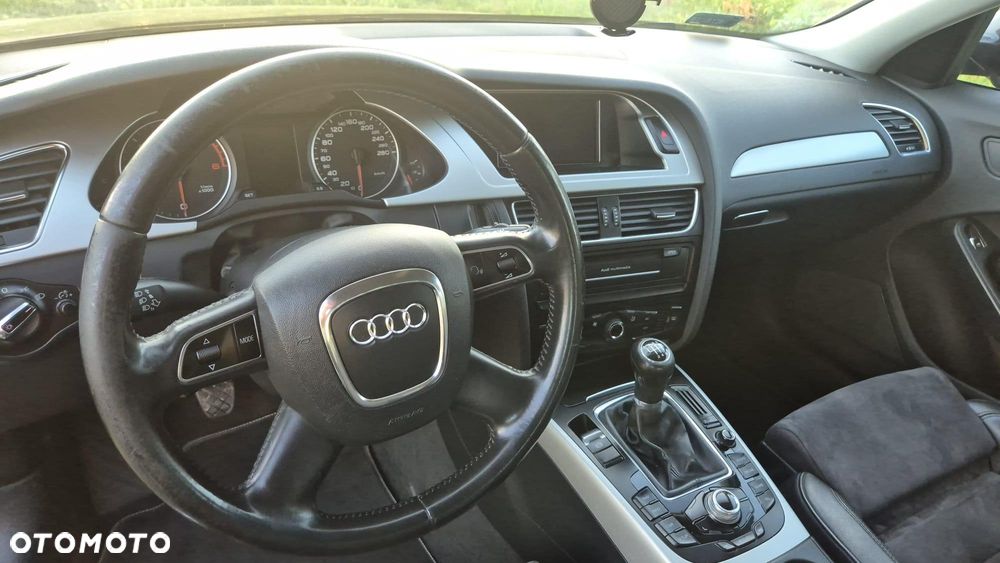 Audi A4 Avant - 10