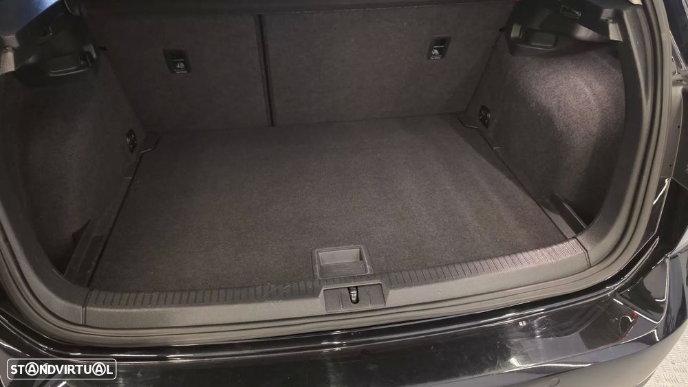 VW Golf 1.6 TDi Confortline - 23