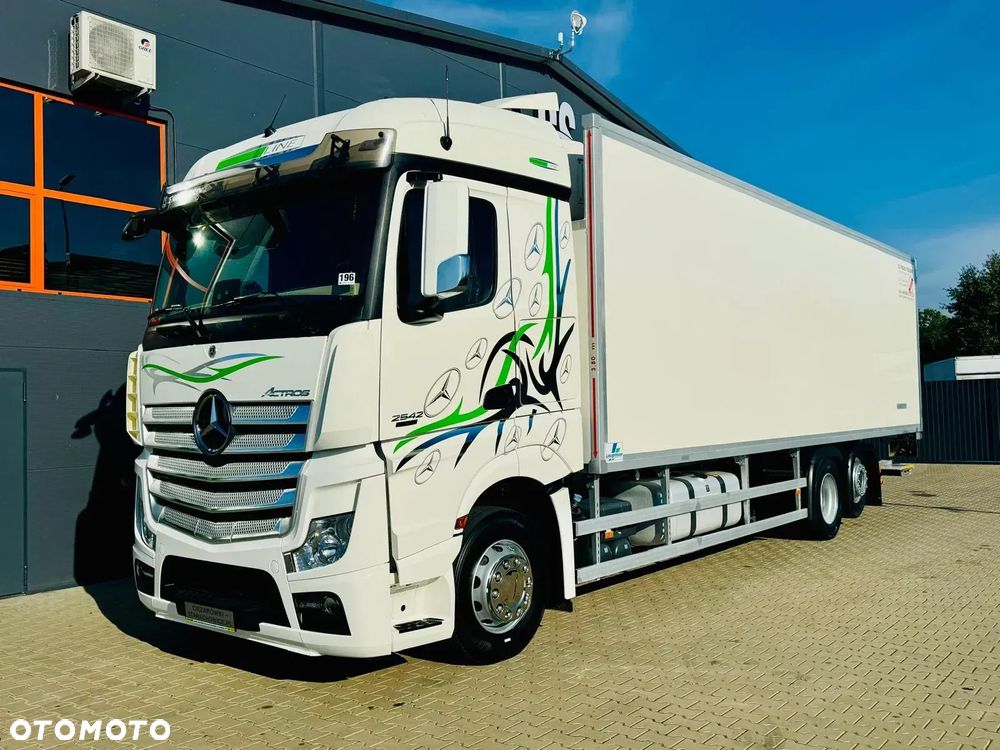 Mercedes-Benz Actros 2542 // E6 // chłodnia multitemperatura 22,5 Epal // winda // bitemperatua // świeżo z Niemiec // Idealny !!! - 2
