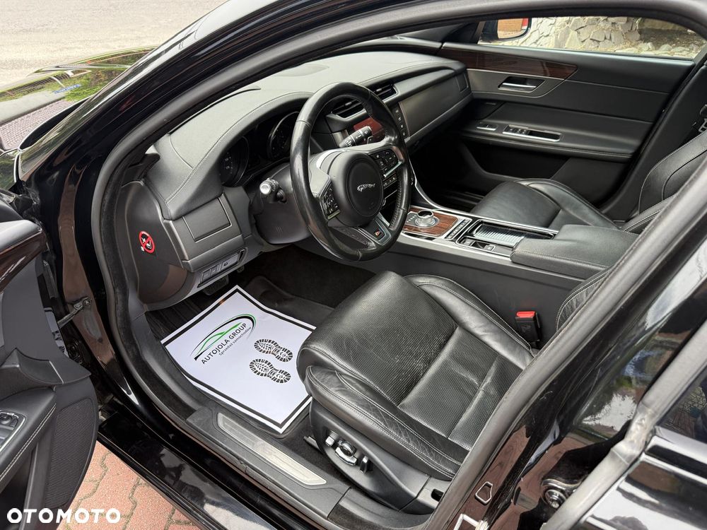 Jaguar XF S AWD - 9