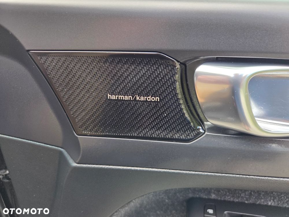 Volvo XC 40 T5 AWD Geartronic Momentum - 22