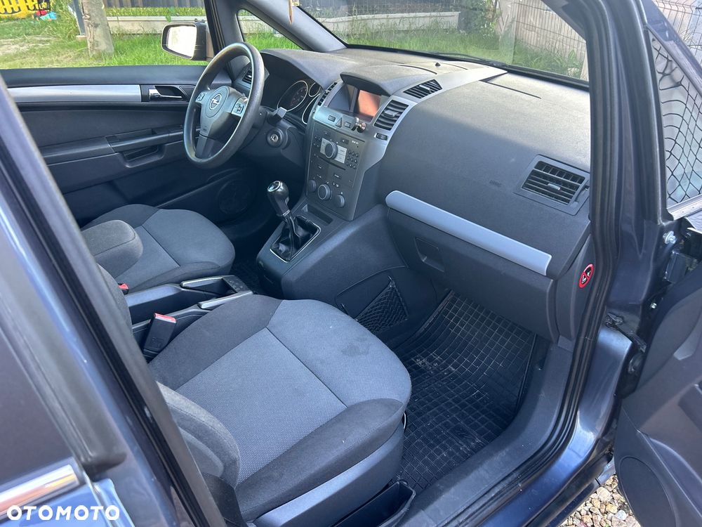 Opel Zafira 1.8 Cosmo - 11