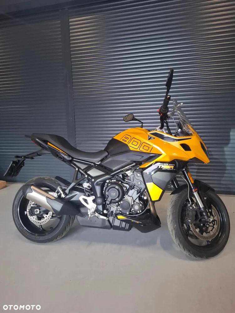 Triumph Tiger - 11