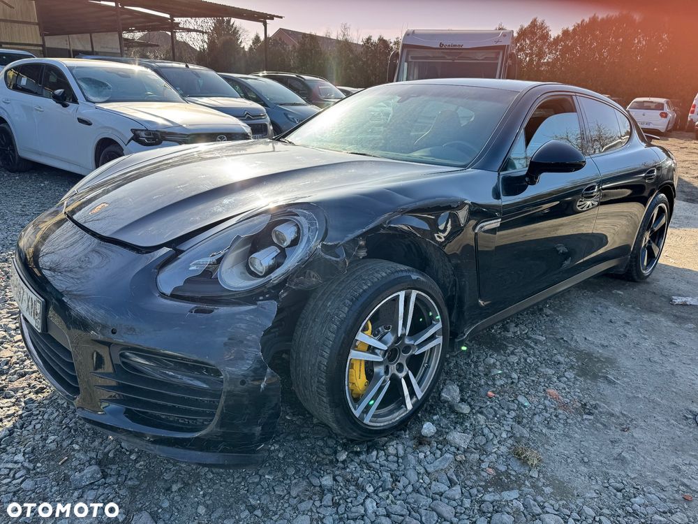 Porsche Panamera GTS - 2
