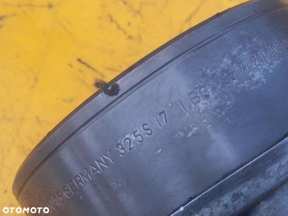 Przedni WOM New Holland T7.230 - 16