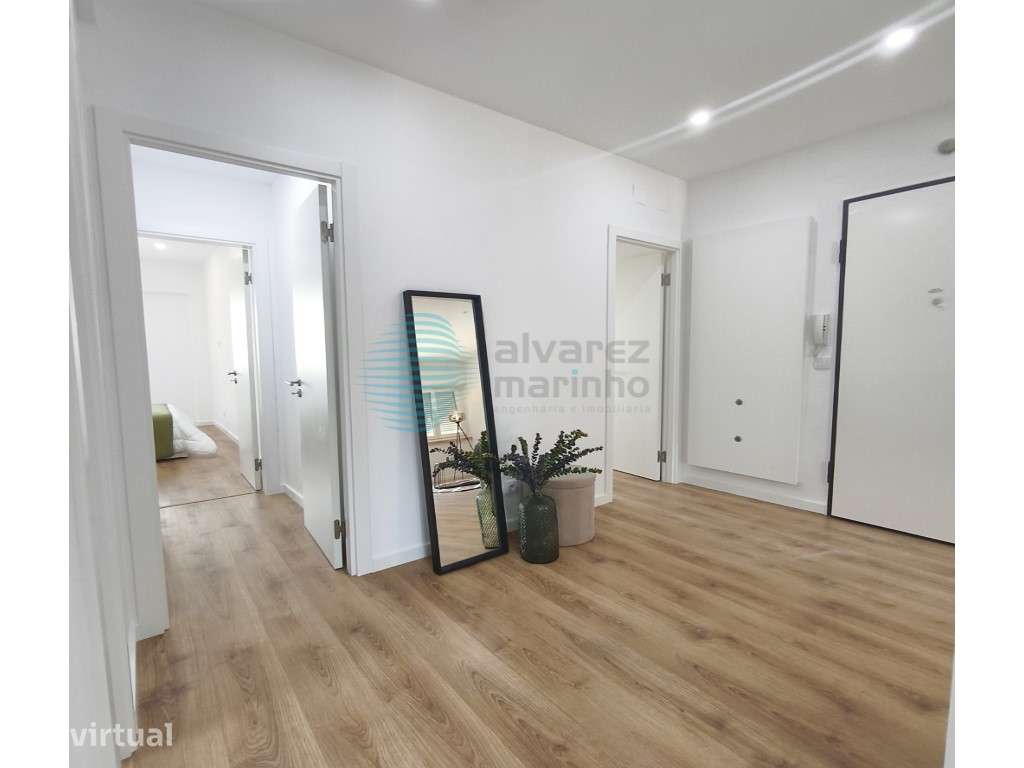 Apartamento T3, totalmente remodelado, Benfica - Grande imagem: 2/23