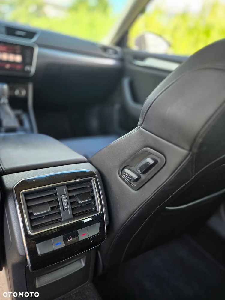 Skoda Superb 2.0 TDI Ambition DSG - 15