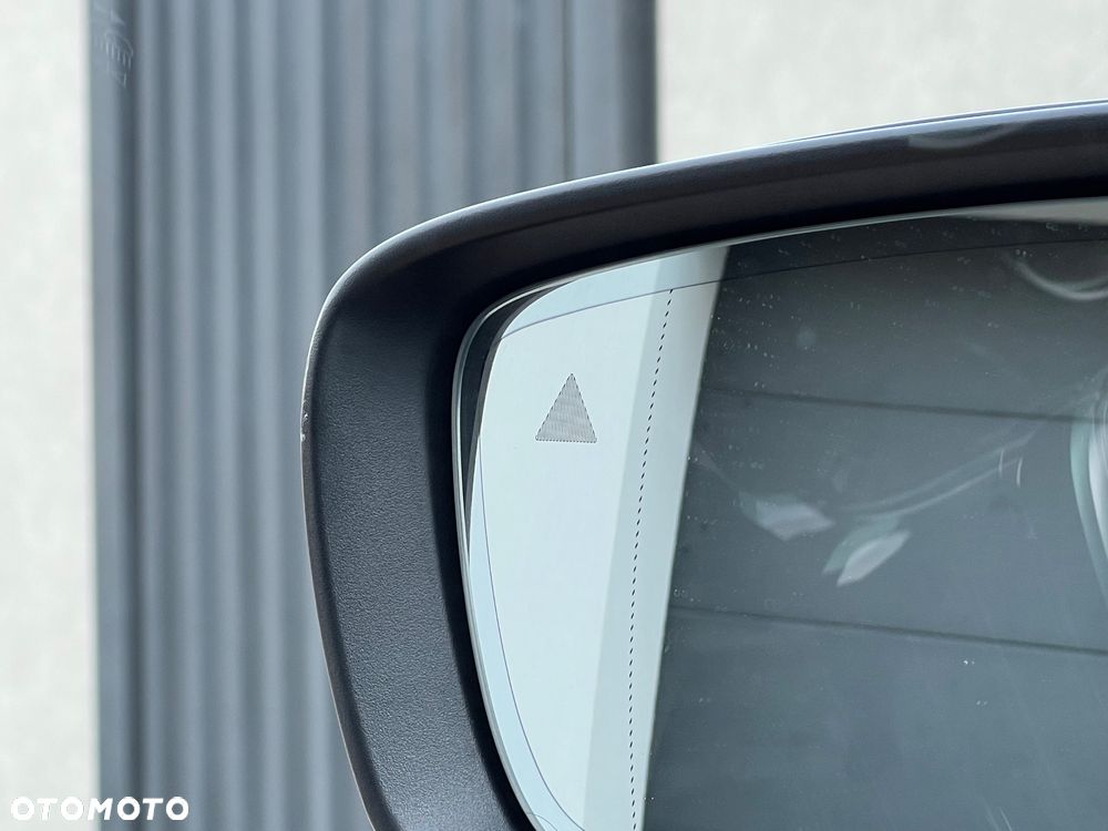 BMW Seria 5 520d xDrive Luxury Line sport - 31