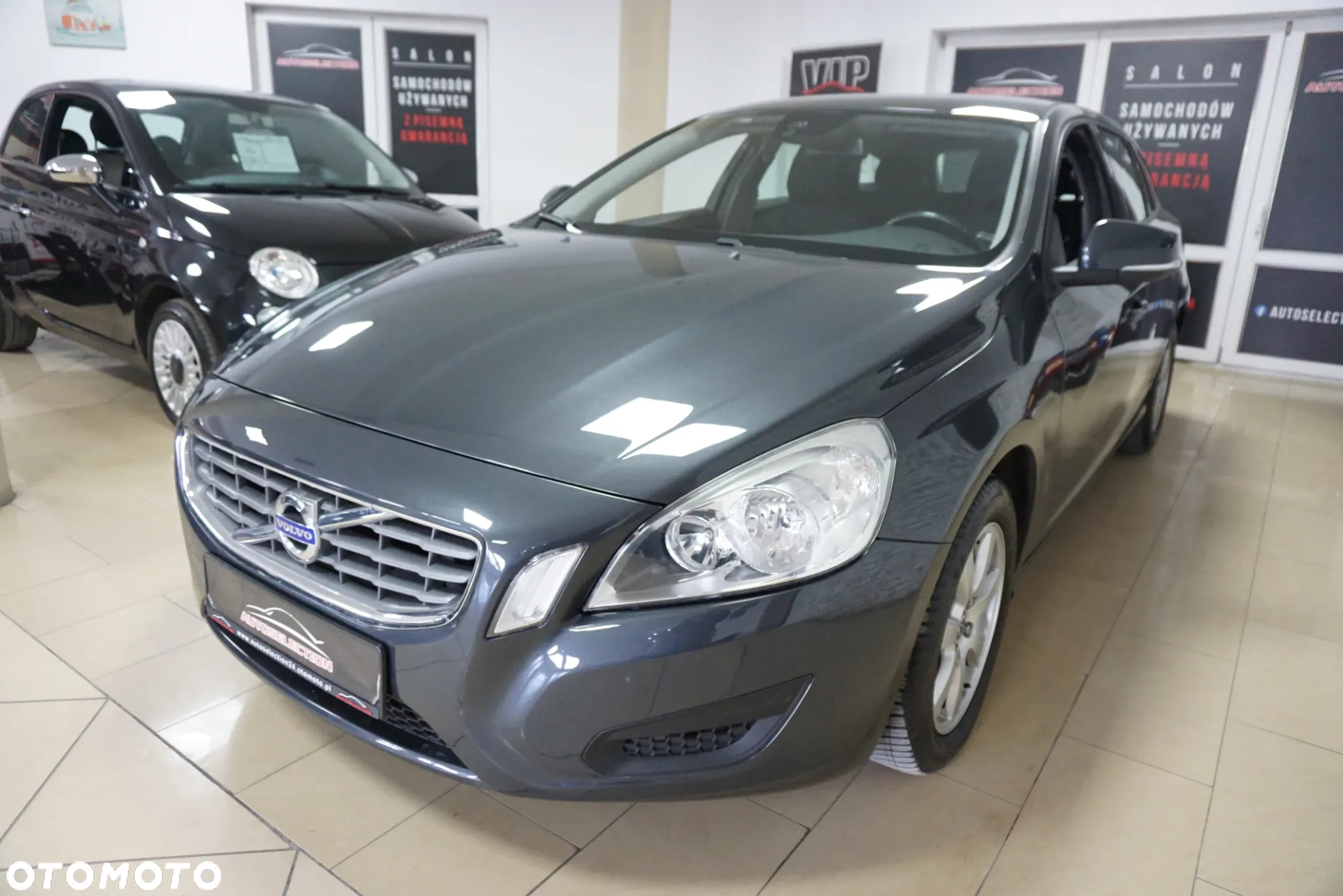 Volvo V60 D3 Momentum - 4
