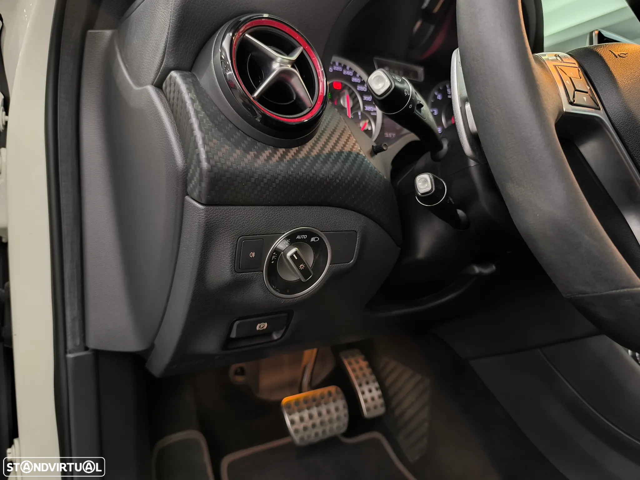 Mercedes-Benz A 45 AMG 4Matic Speedshift 7G-DCT - 41