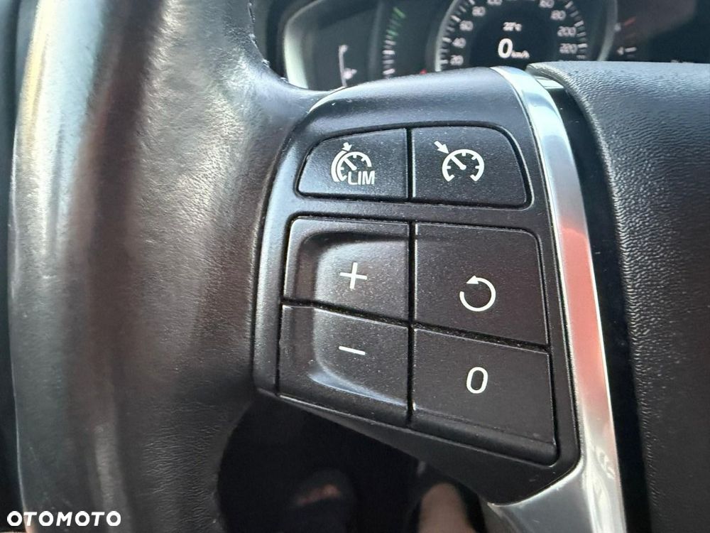 Volvo V60 D3 Momentum - 22