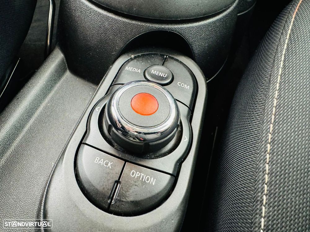 MINI 3 Portas One - 12